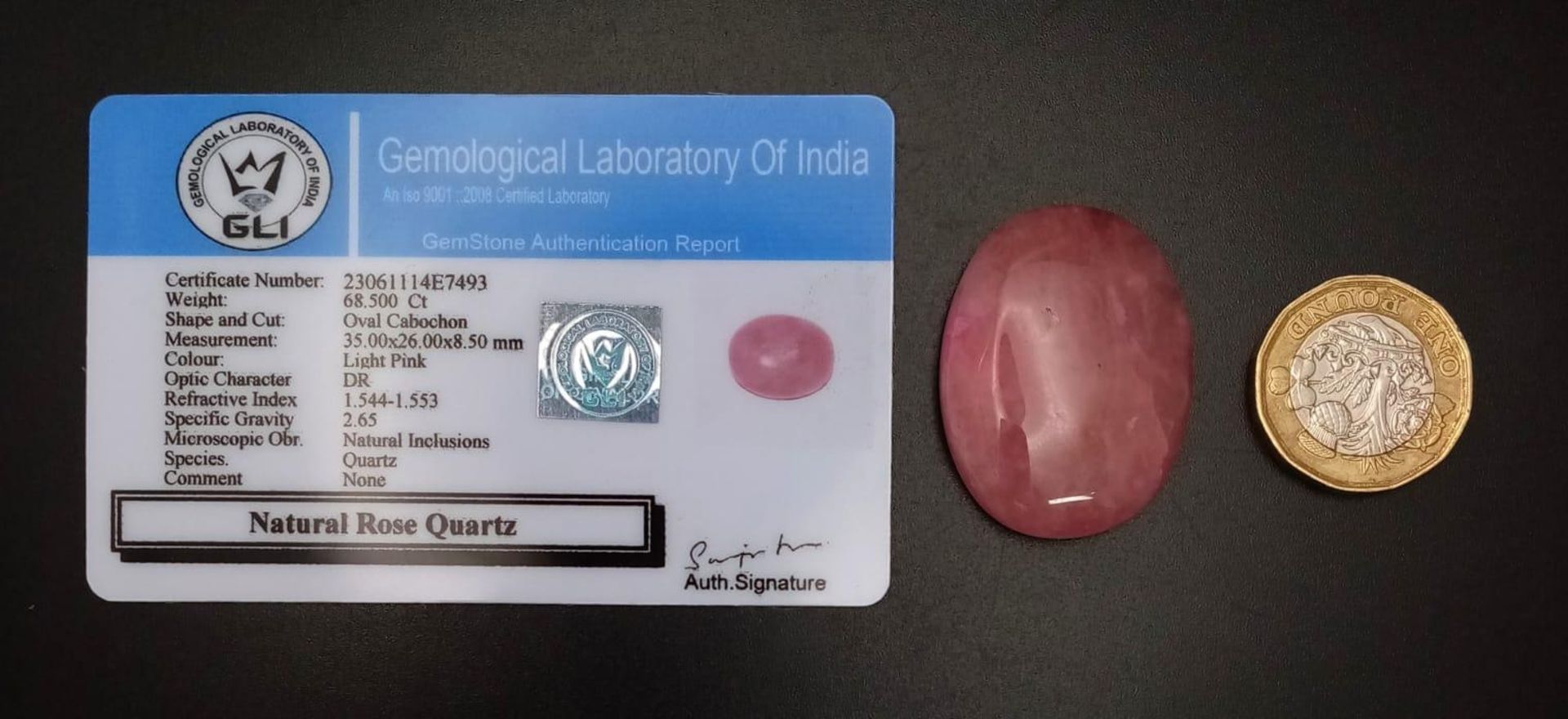 A 68.50ct Natural Madagascar Rose Quartz, in Oval Cabochon shape. Comes with the GLI certificate. - Bild 4 aus 4