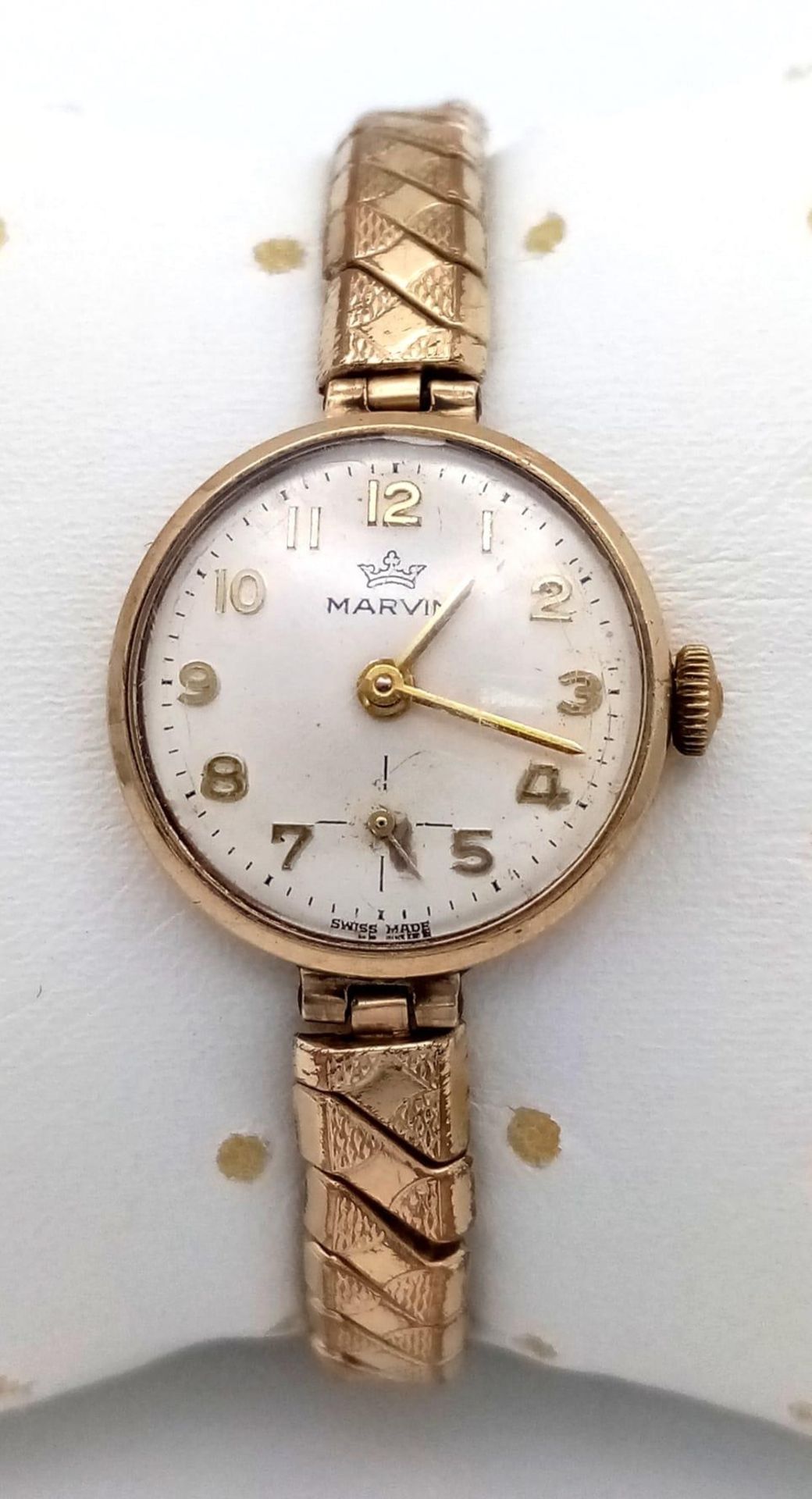 A Vintage 9K Gold Cased Marvin Ladies Watch. Expandable gilded bracelet. 9K gold case - 21mm. - Image 3 of 5