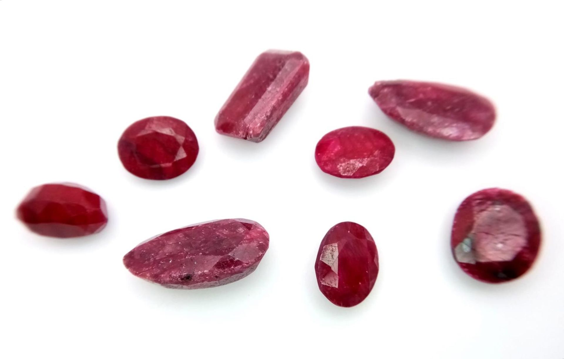 A 68ctw Lot of Natural Rubies. - Bild 2 aus 3