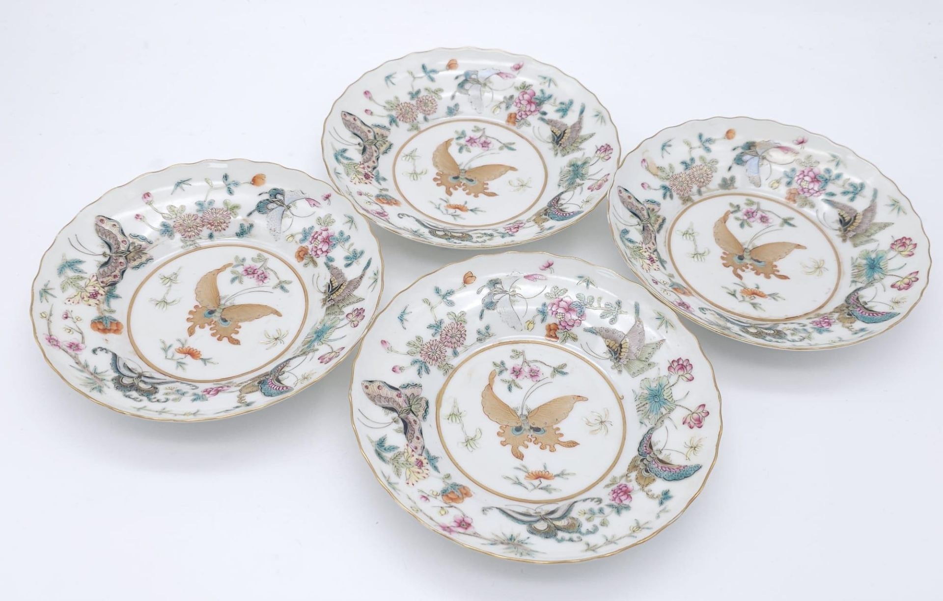 A set of 4 Daoguang (1820-1850) Era Dishes. Beautifully decorated with a iridescent floral & - Image 2 of 23
