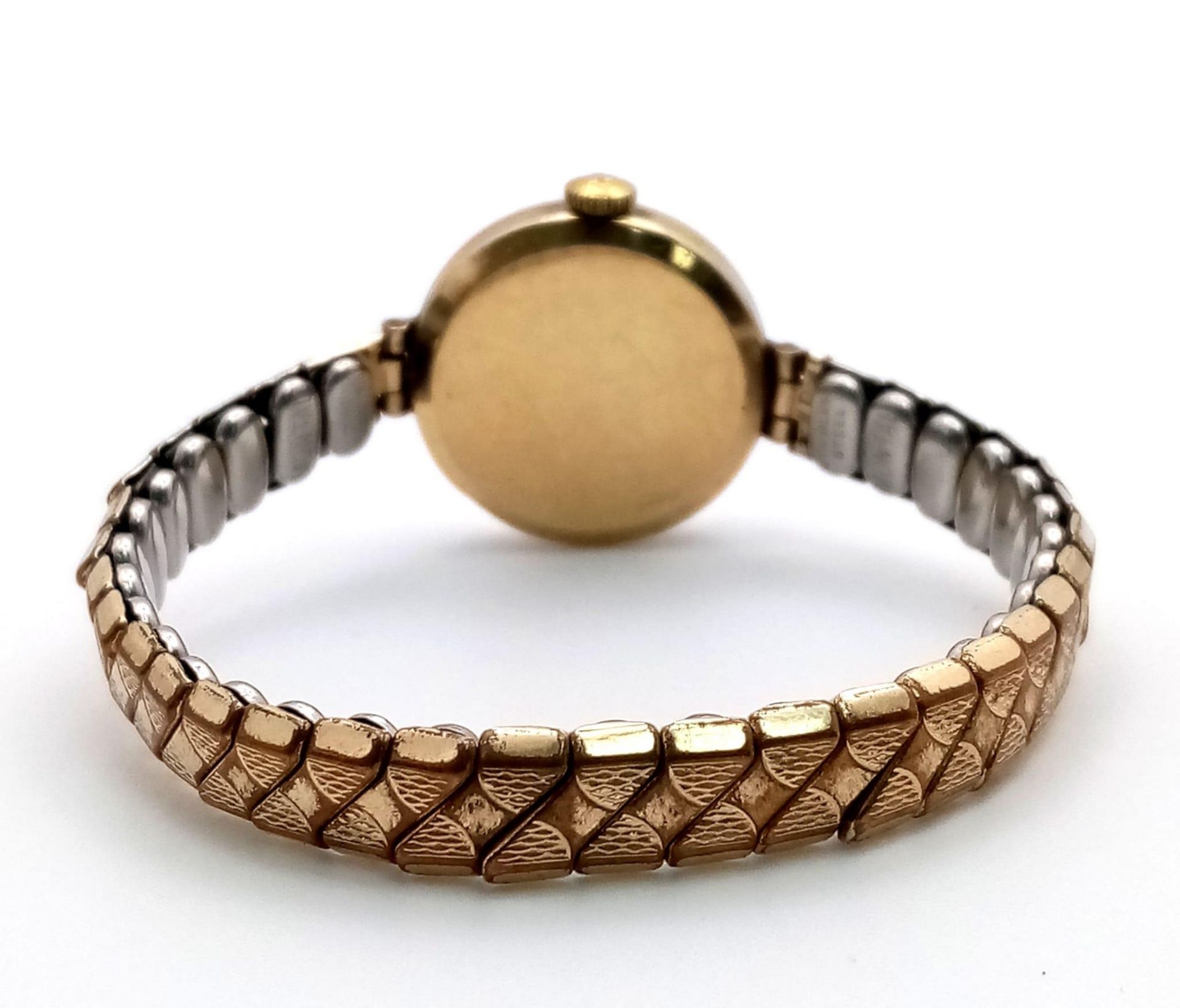 A Vintage 9K Gold Cased Marvin Ladies Watch. Expandable gilded bracelet. 9K gold case - 21mm. - Image 4 of 5