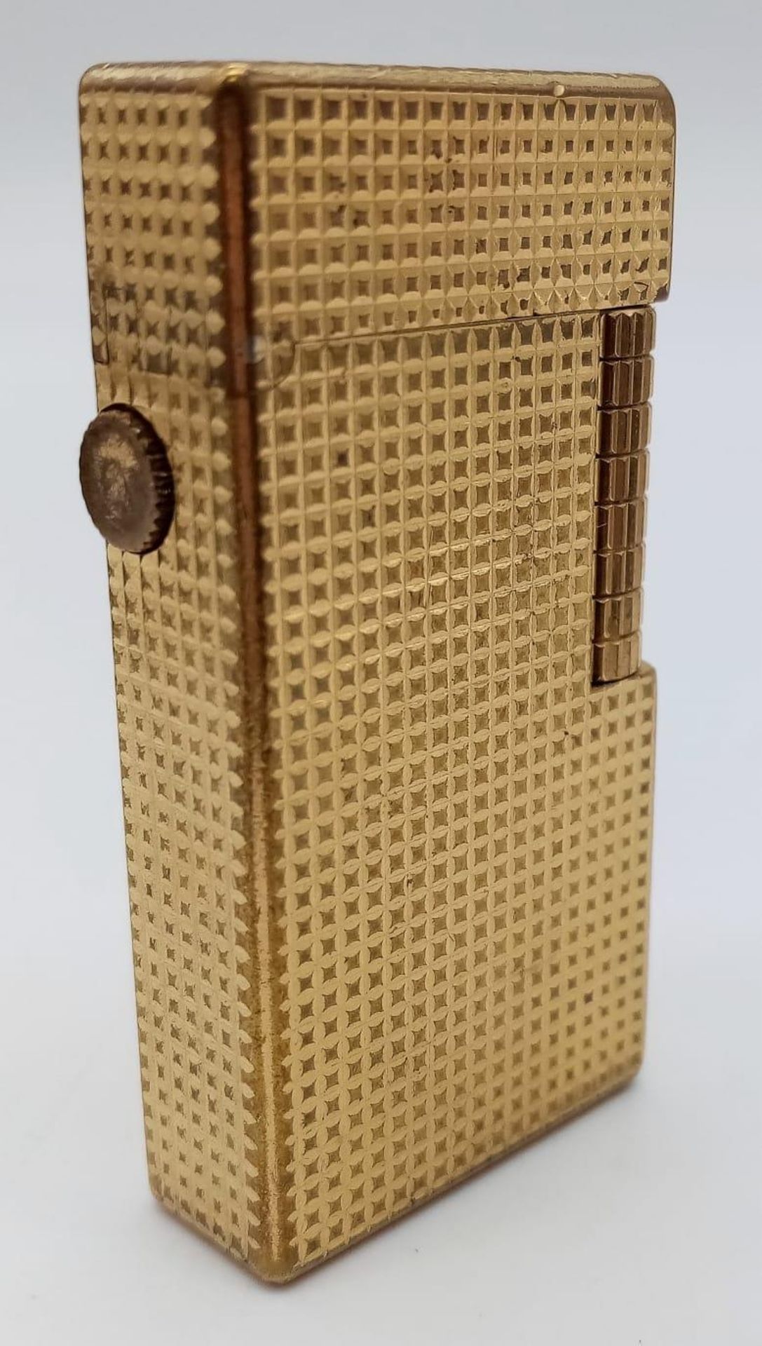 A Vintage Dunhill Gold Plated 70 Lighter. Textured exterior - 6cm x 3cm. In need of flint and gas. - Image 2 of 8