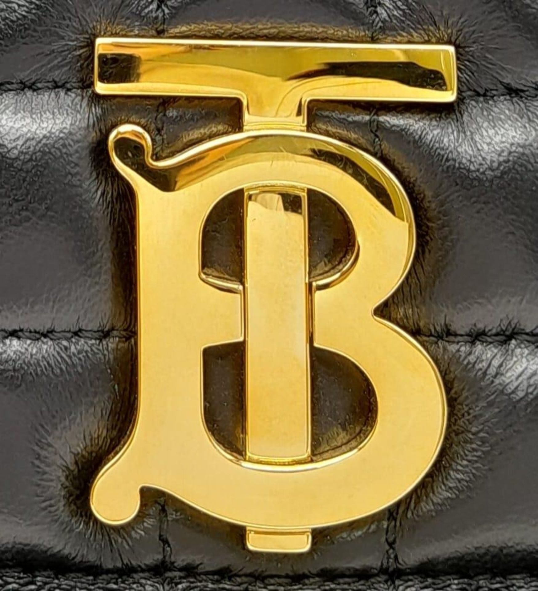 A Burberry Black 'Lola' Backpack. Quilted leather exterior with gold-toned hardware, chain and - Bild 8 aus 8