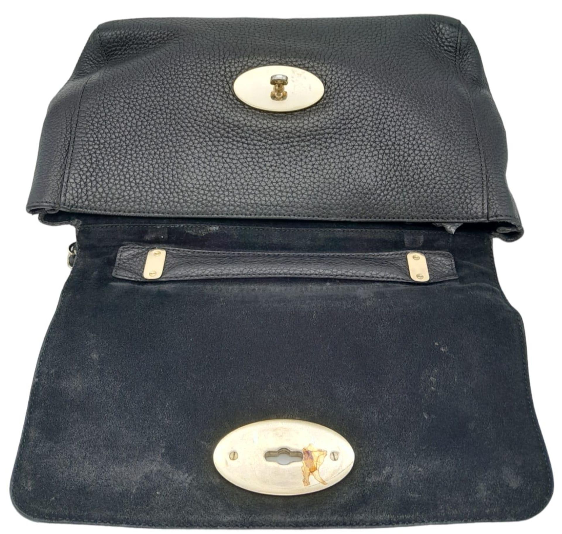A Black Mulberry Lily Bag. With a Classic Grain Leather, Flap Over Design, Signature Postman Style - Image 5 of 10