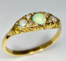 A VINTAGE 18K YELLOW GOLD DIAMOND & OPAL RING, 2.5G SIZE Q, REF SC 4094