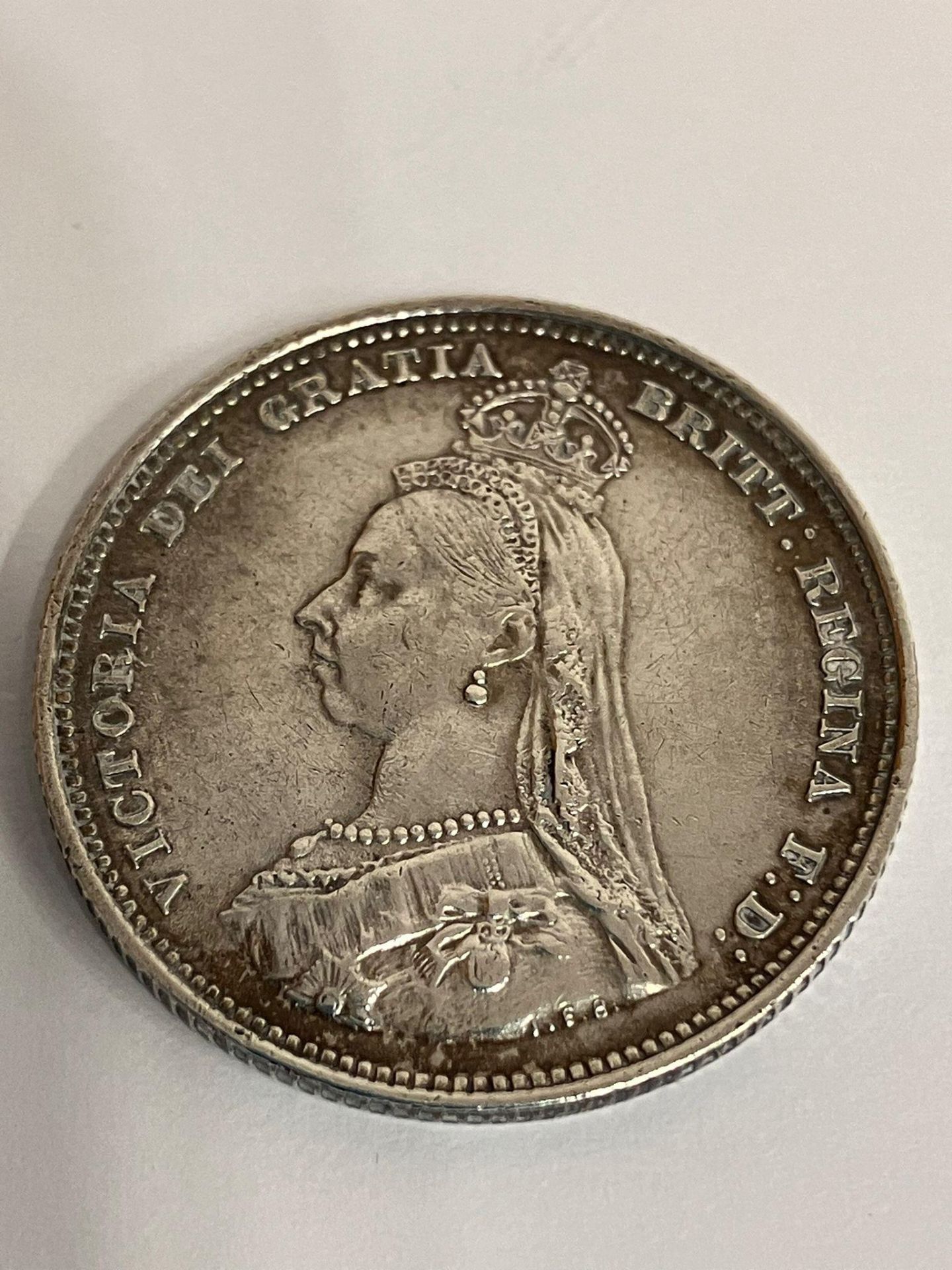 1887 SILVER SHILLING in very/extra fine condition. Queen Victoria Golden Jubilee Mintage. Bold and