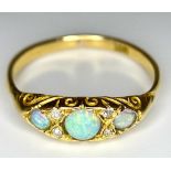 A VINTAGE 18K YELLOW GOLD DIAMOND & OPAL RING, 2.5G SIZE Q, REF SC 4094