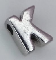 A 9K WHITE GOLD INITIAL"K" CHARM . .4gm