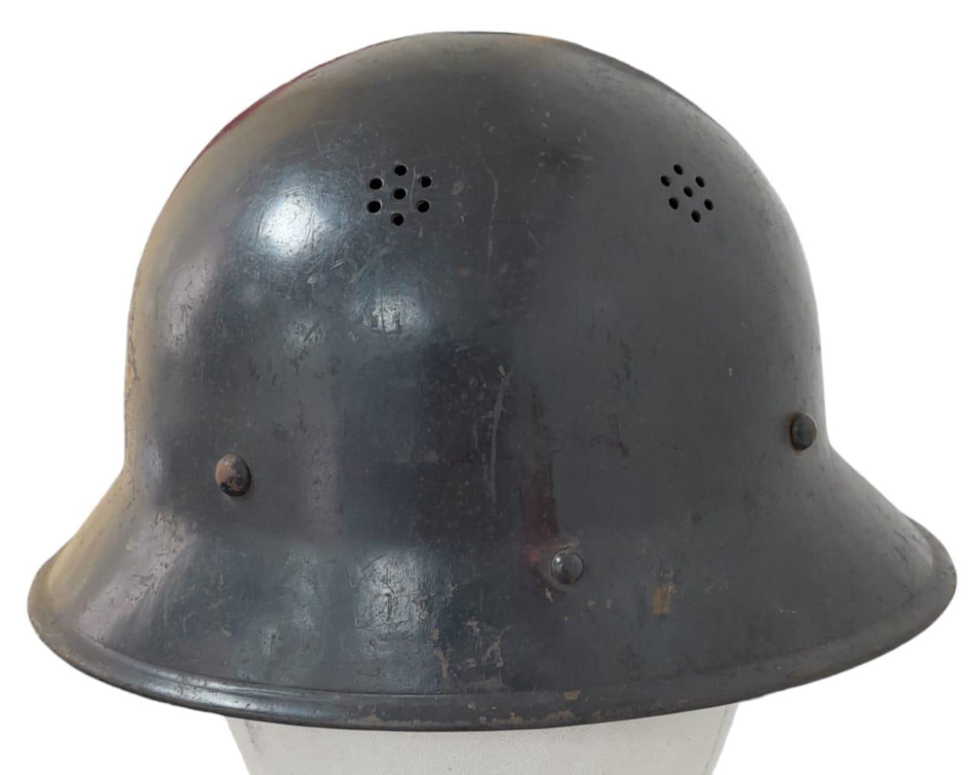 WW2 Czech M30 Helmet used by the German RLB (Air Raid Warden) Apart form the re-cycling element, - Bild 2 aus 5