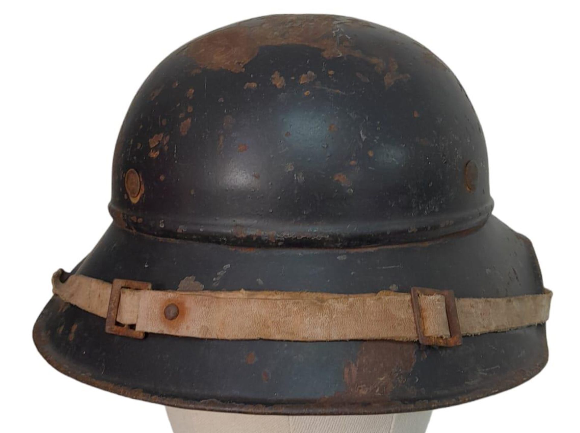 WW2 German Air Raid Warden and Medics Helmet from Bremen Motor Werks (BMW) Factory. - Bild 4 aus 6