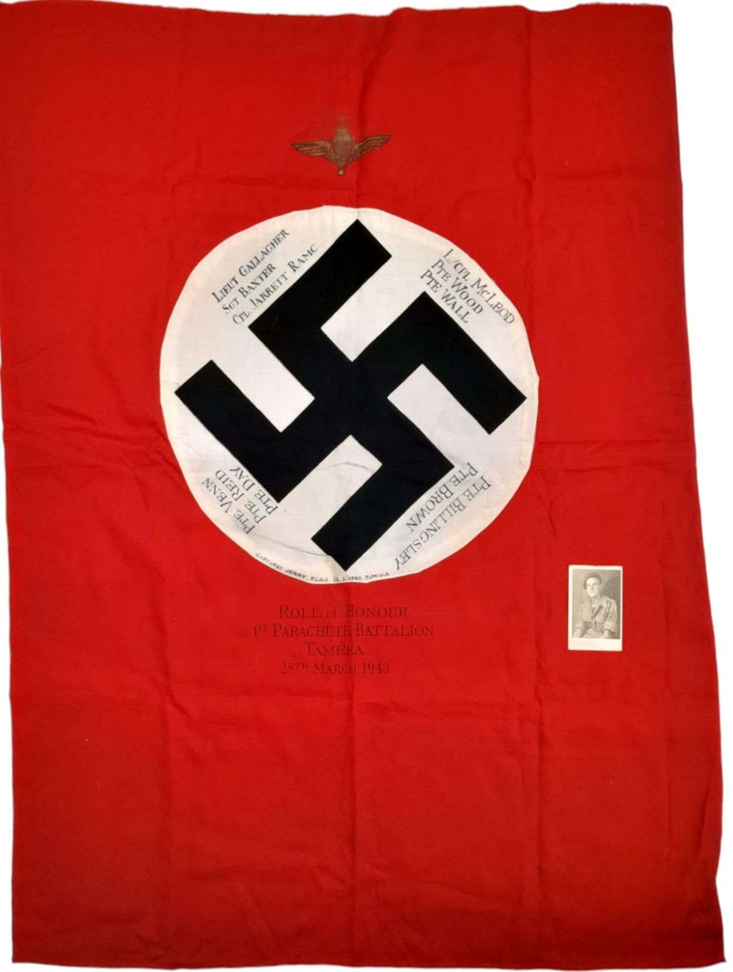 WW2 German Flag, captured in Tunisia by a British soldier in the 1 st Battalion of the Parachute - Bild 2 aus 5