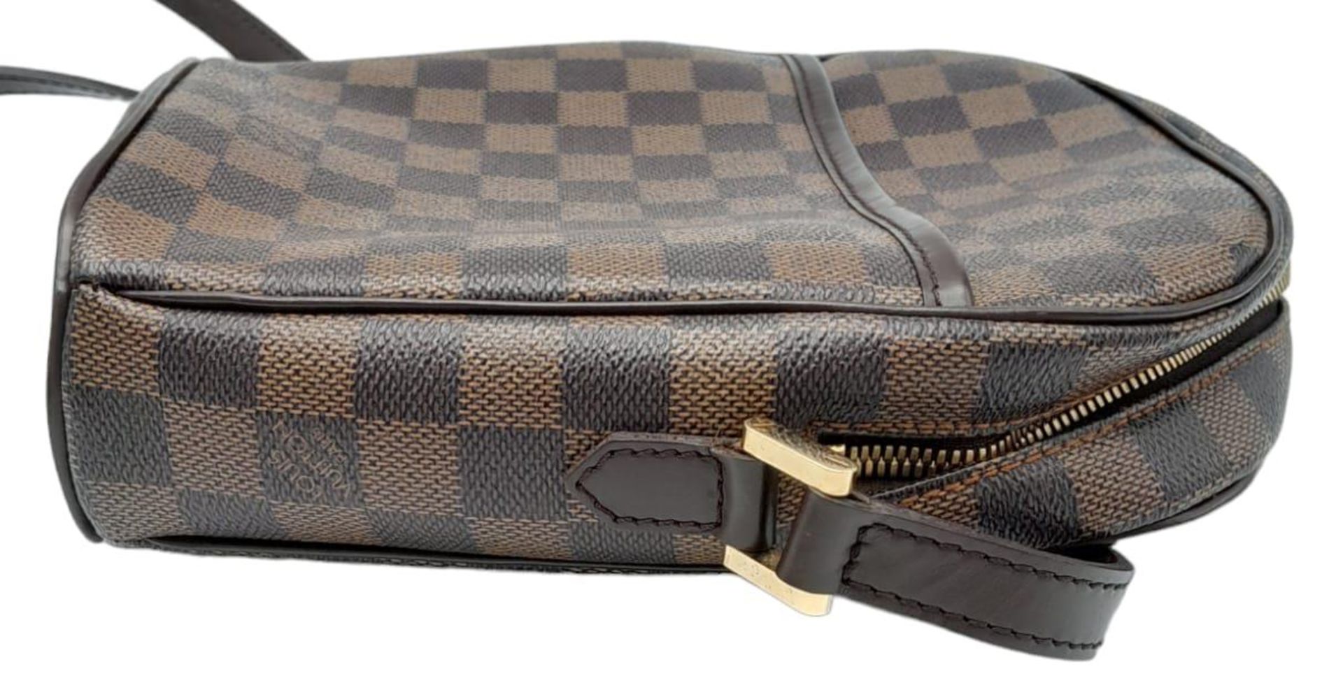 A Louis Vuitton Damier Ebene 'Ipanema' Crossbody Bag. Leather exterior with gold-toned hardware, - Image 3 of 8