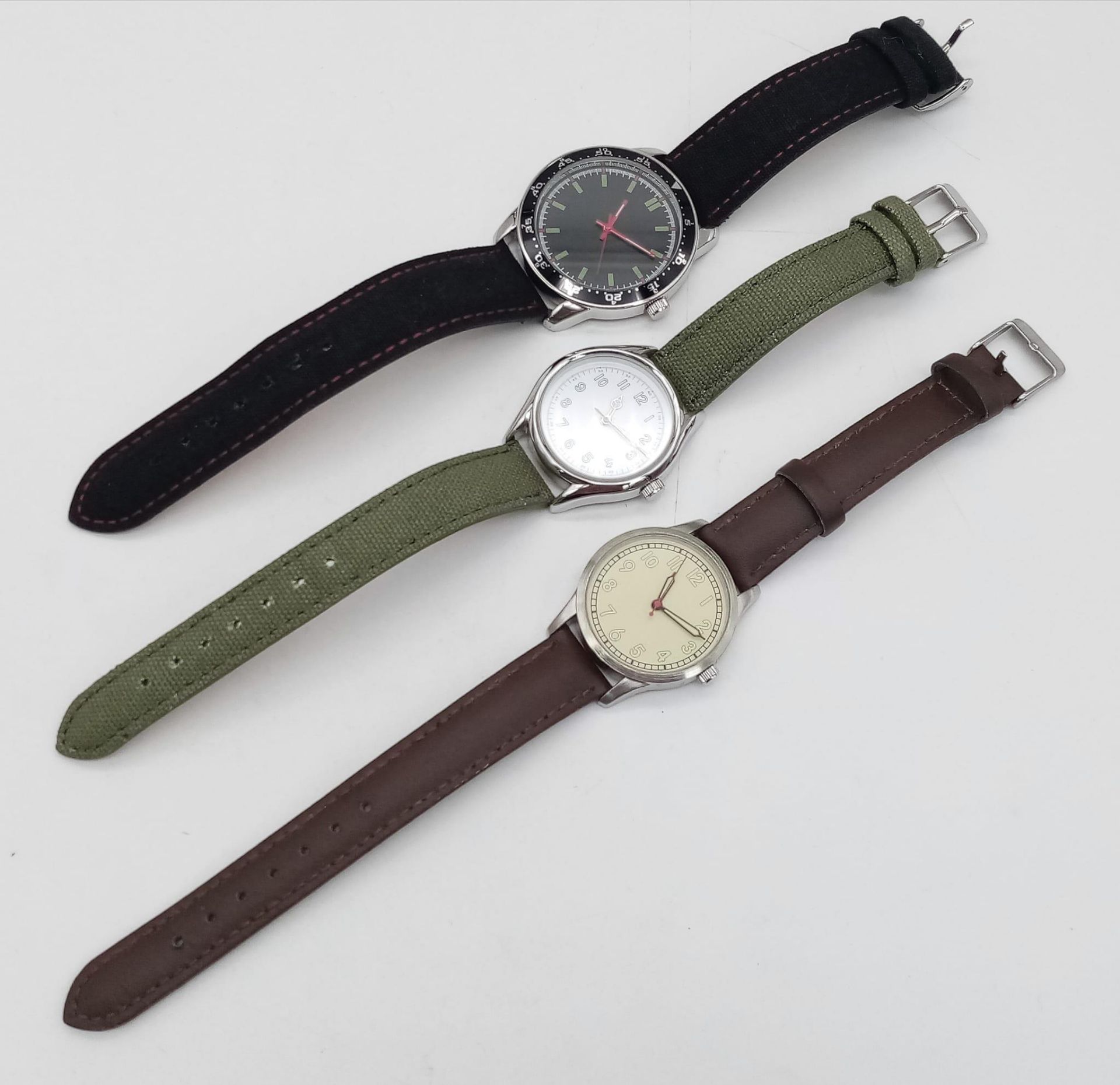 A Parcel of Three Unworn Military Homage Watches Comprising; 1) 1960’s Portuguese Colonial Watch ( - Image 3 of 7