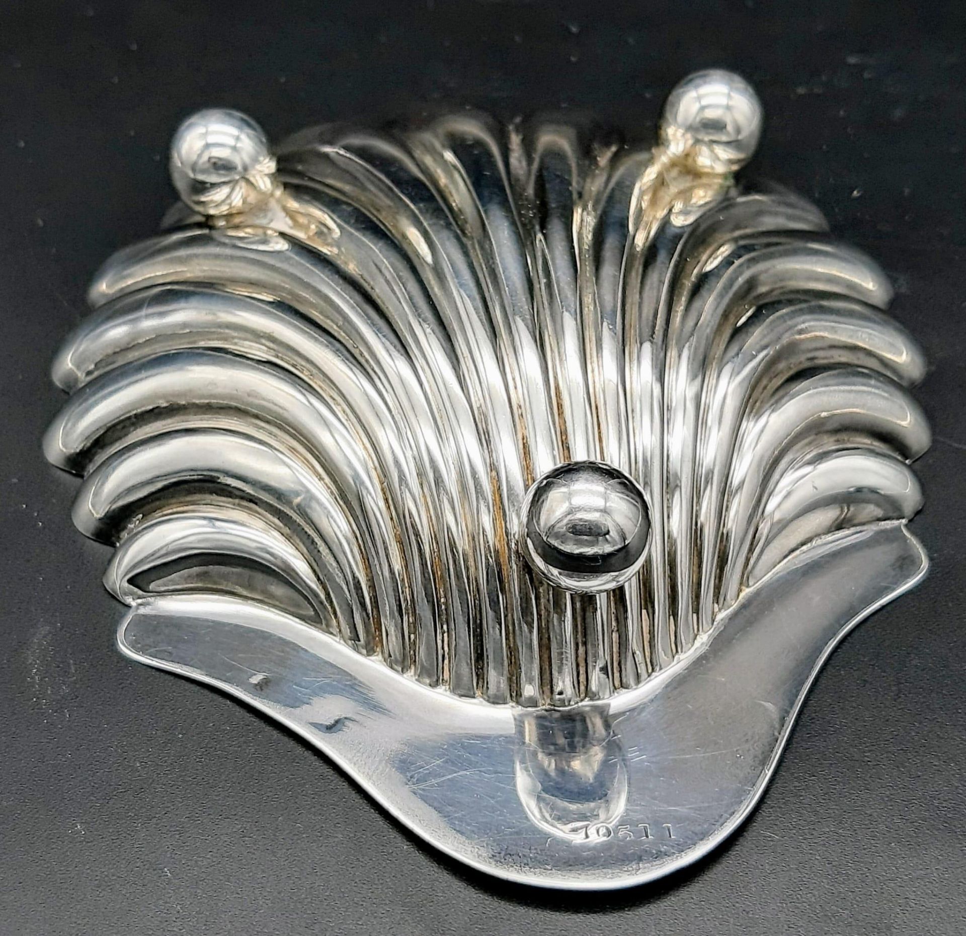 An Antique Sterling Silver Shell Dish - Hallmarks for London 1902. Makers mark of Horace Woodward. - Bild 3 aus 7