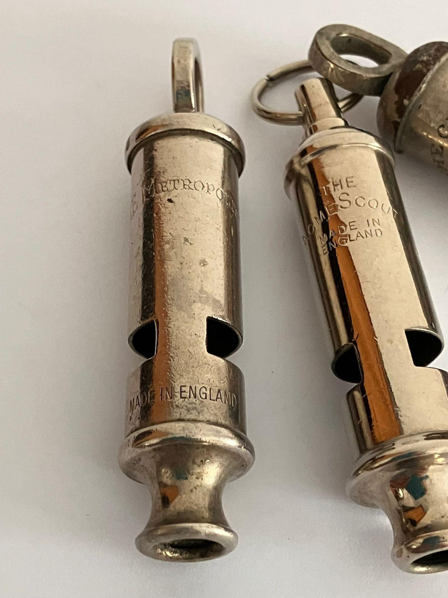 3 x Vintage WHISTLES To include ACME, METROPOLITAN, and CITY. - Image 3 of 3