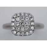 A 18K WHITE GOLD DIAMOND CLUSTER RING 0.35CT 3.9G SIZE L RPM 4002