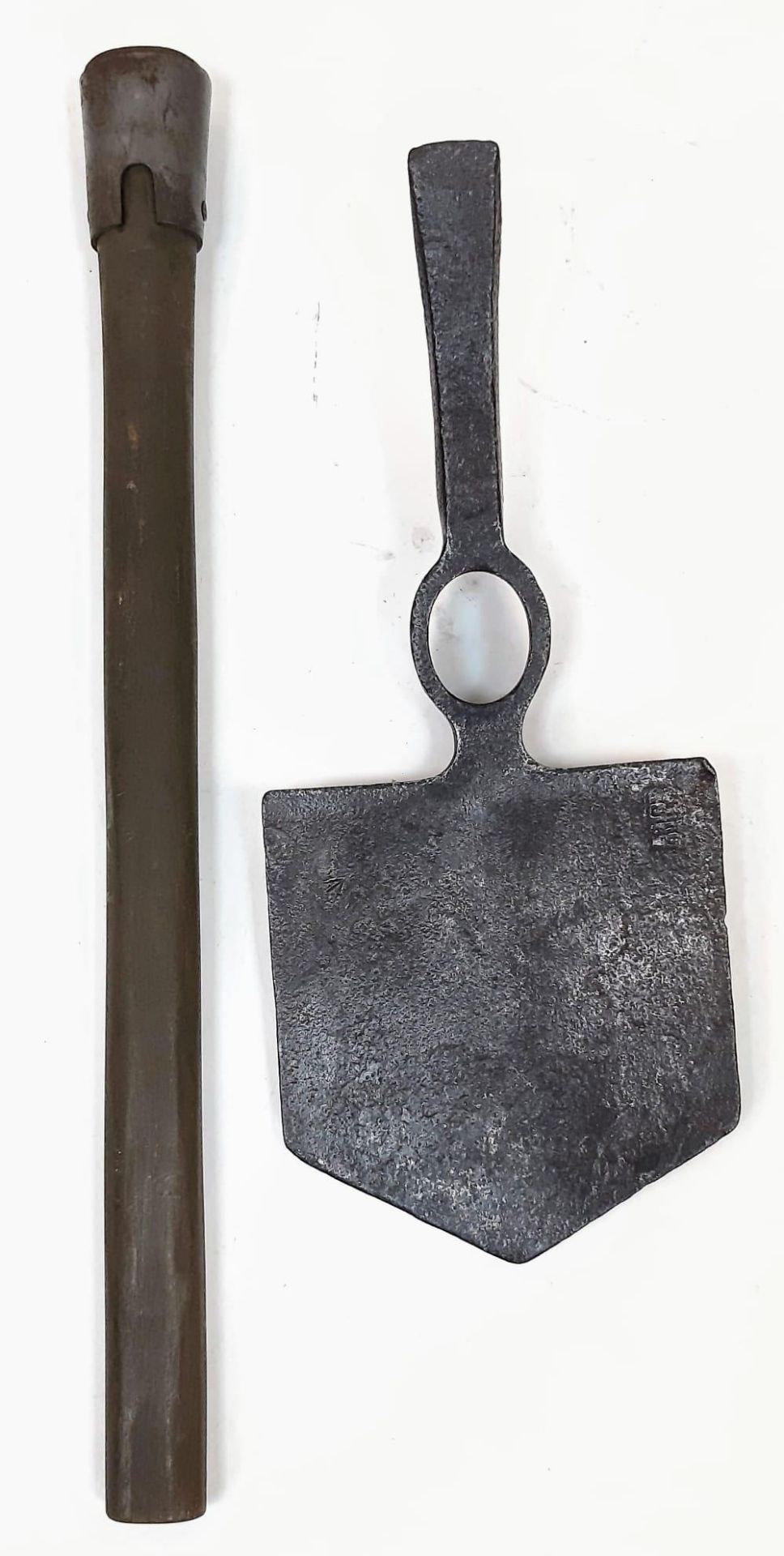 WW1 British Entrenching Tool With Handle. The Head is dated 1915. - Bild 3 aus 4
