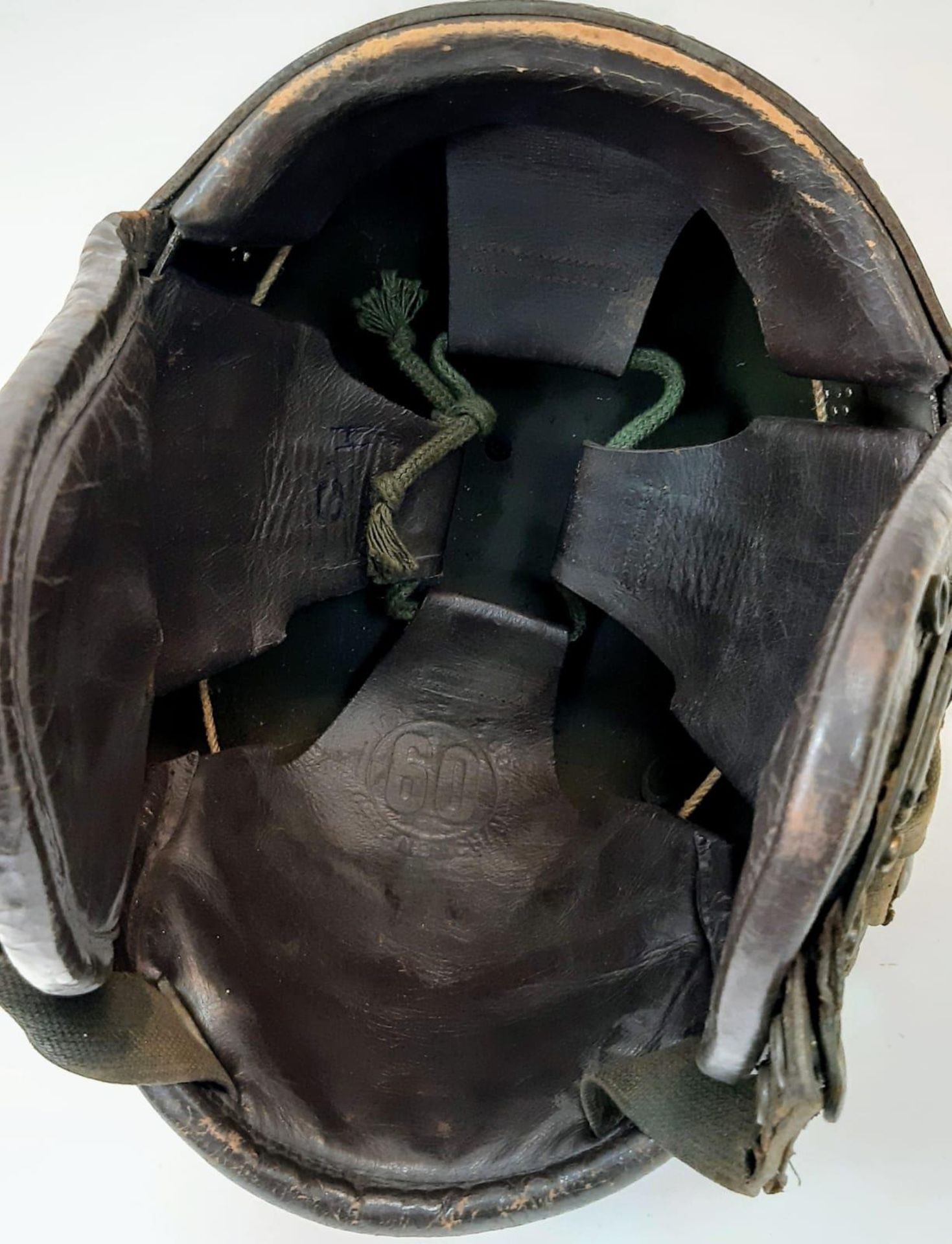 A WW2 American Sherman Tank Crew Helmet. Very Good Condition with Liner. - Bild 5 aus 6