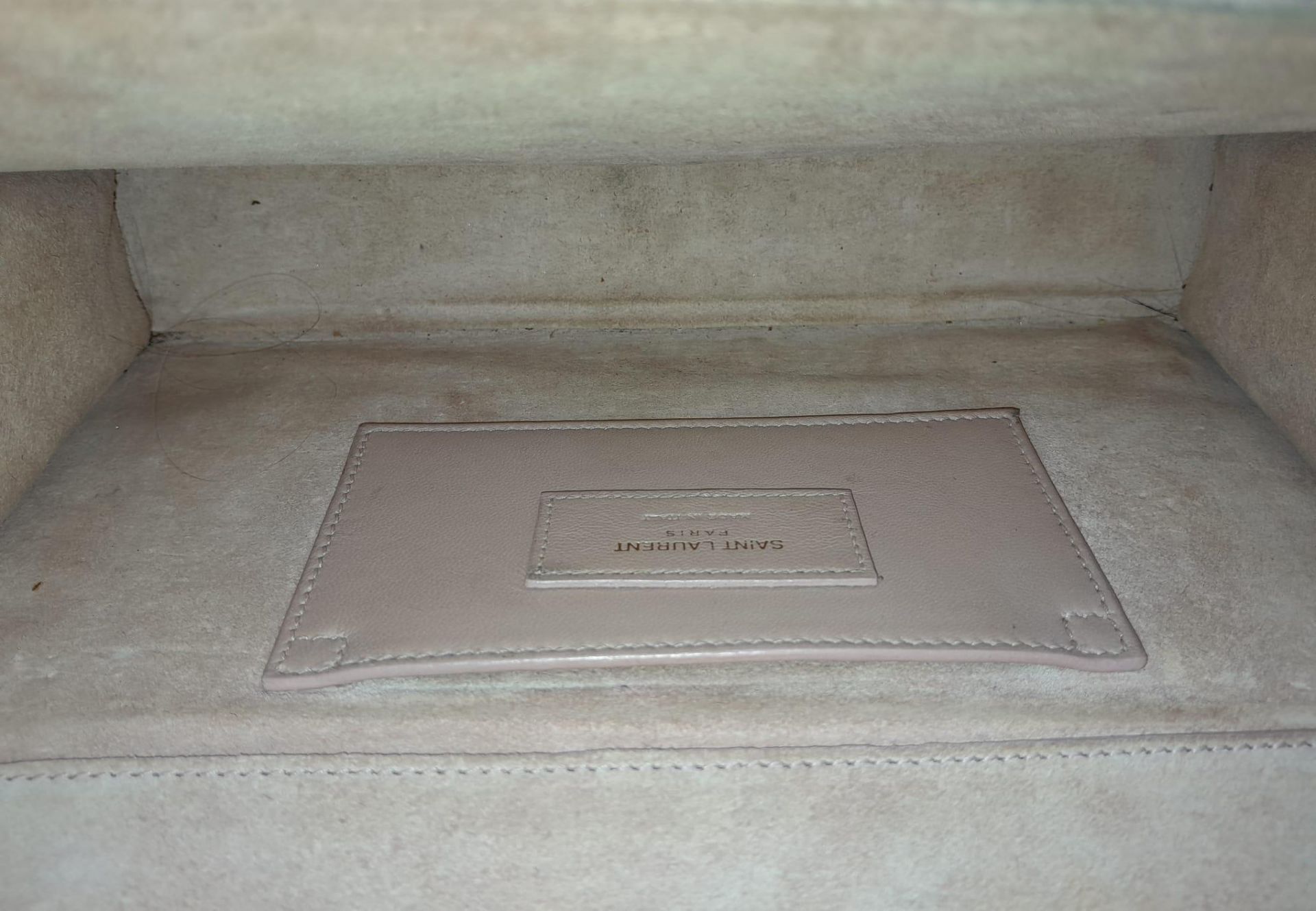 A Pink Saint Laurent Classic Monogram Python Medium Kate Tassel Bag. Gold Hardware. 9.5 inch W x 6 - Bild 7 aus 13