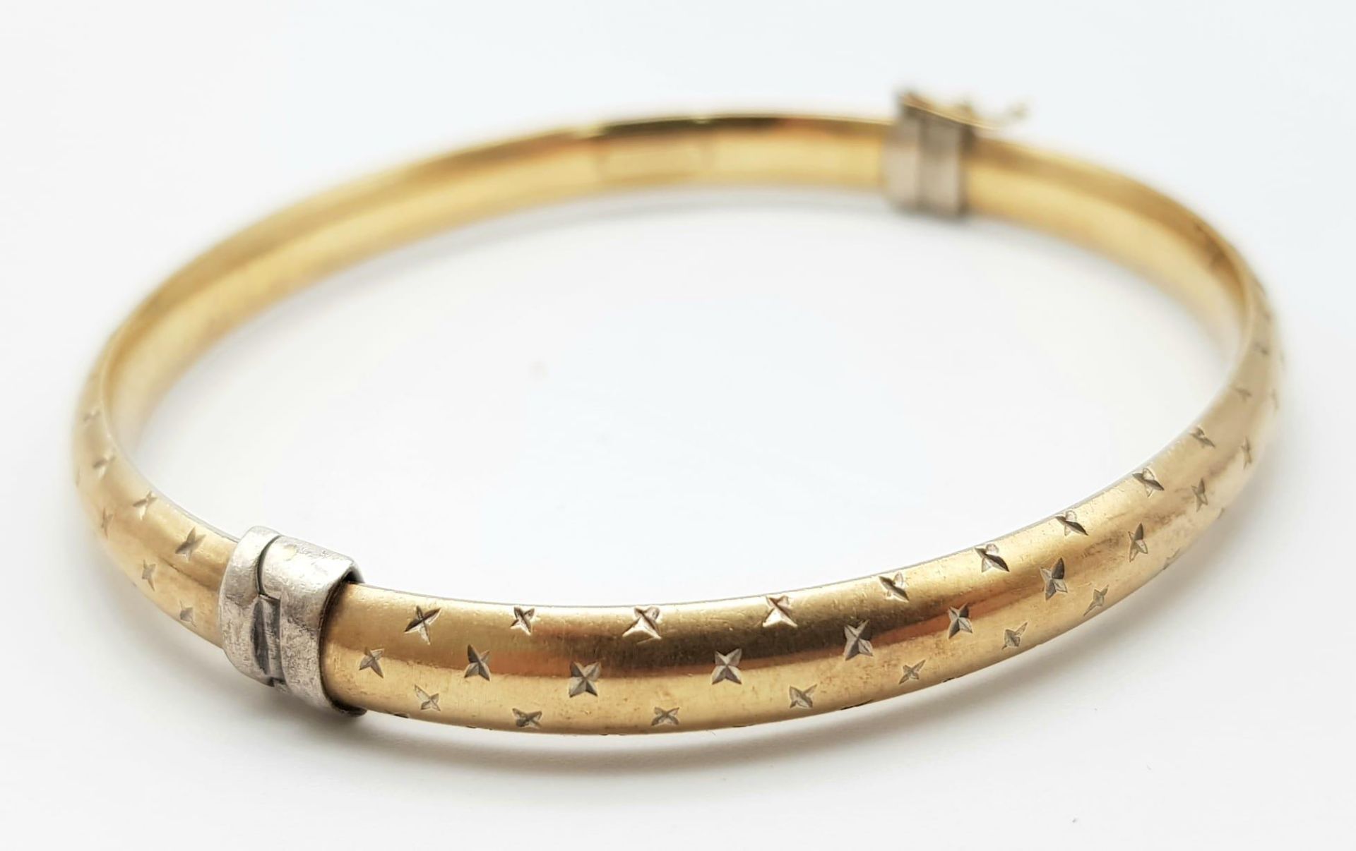 A Vinted Gold Plated 925 Silver Bangle. Clip open design. 63mm. - Image 3 of 5