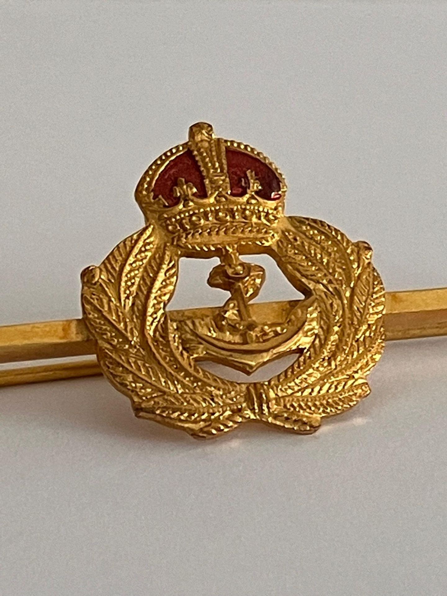 Rare World War I ROYAL NAVY SWEETHEART BROOCH. Gold Plated with red enamel detail. Excellent - Image 2 of 3