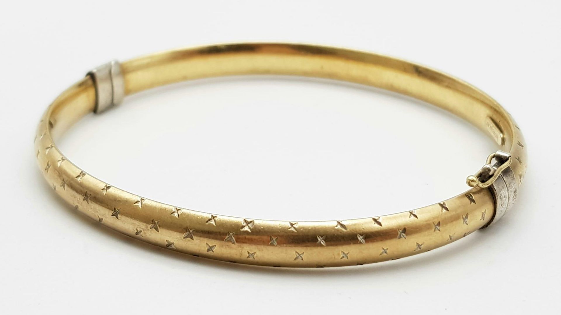 A Vinted Gold Plated 925 Silver Bangle. Clip open design. 63mm.