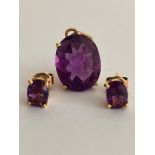 Magnificent 14 carat GOLD and AMETHYST JEWELLERY SET. Consisting a pendant with matching earrings,