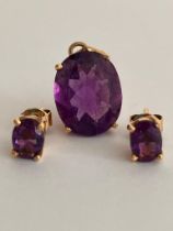 Magnificent 14 carat GOLD and AMETHYST JEWELLERY SET. Consisting a pendant with matching earrings,