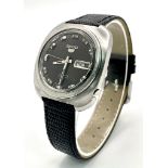 A Vintage Seiko 5 Automatic Gents Watch. Stainless steel case - 38mm. 21 jewels. Black dial with