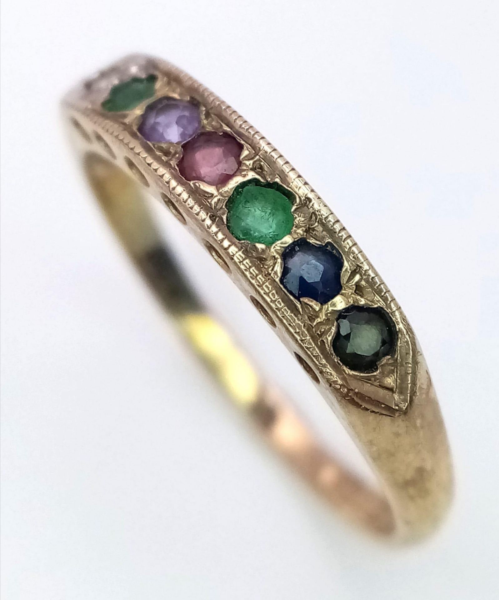 A VINTAGE 9K YELLOW GOLD DEAREST RING SET WITH DIAMOND, EMERALD, AMETHSYT, RUBY, EMERALD, SAPPHIRE - Image 3 of 5