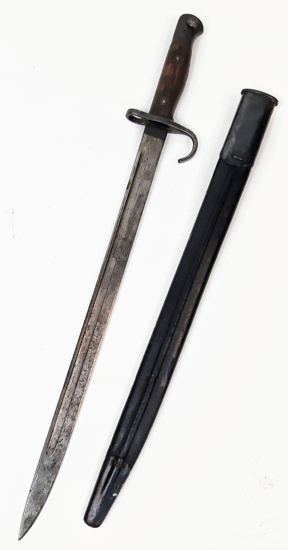1907 Pattern Hooked Quillon Bayonet, Dated 1909. Maker Sanderson. Unit marking on the Ricasso. - Bild 2 aus 9