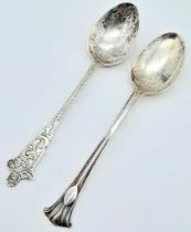 2X antique sterling silver tea spoons with nicely designed on handle. One come with full