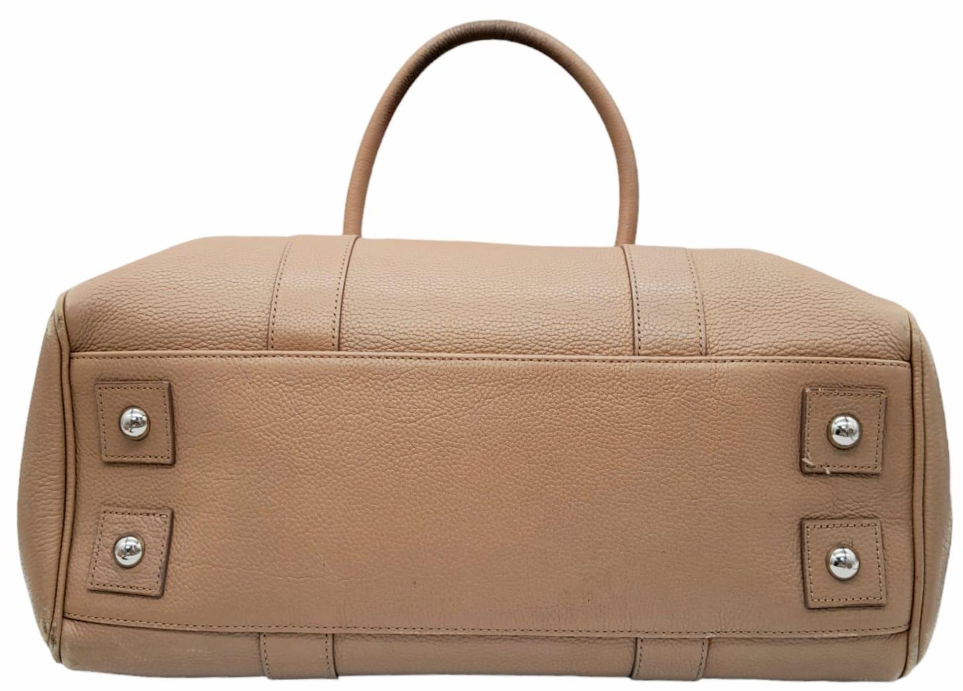 A Mulberry Light Brown Grained Leather Bayswater Satchel Bag. Silver Tone Hardware, A Turn Lock on - Image 4 of 11