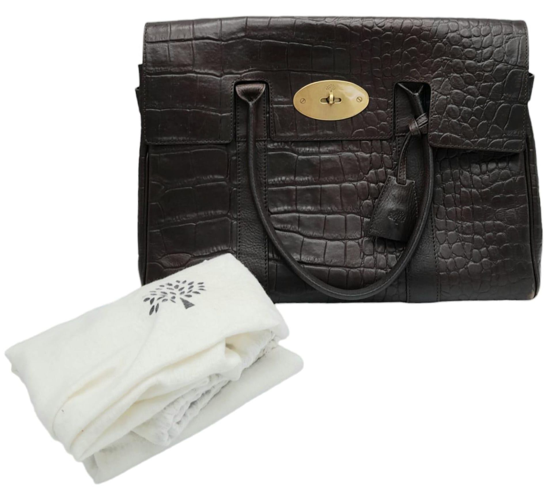 A Mulberry Chocolate 'Bayswater' Handbag. Croc embossed leather exterior with gold-toned hardware, - Bild 2 aus 12