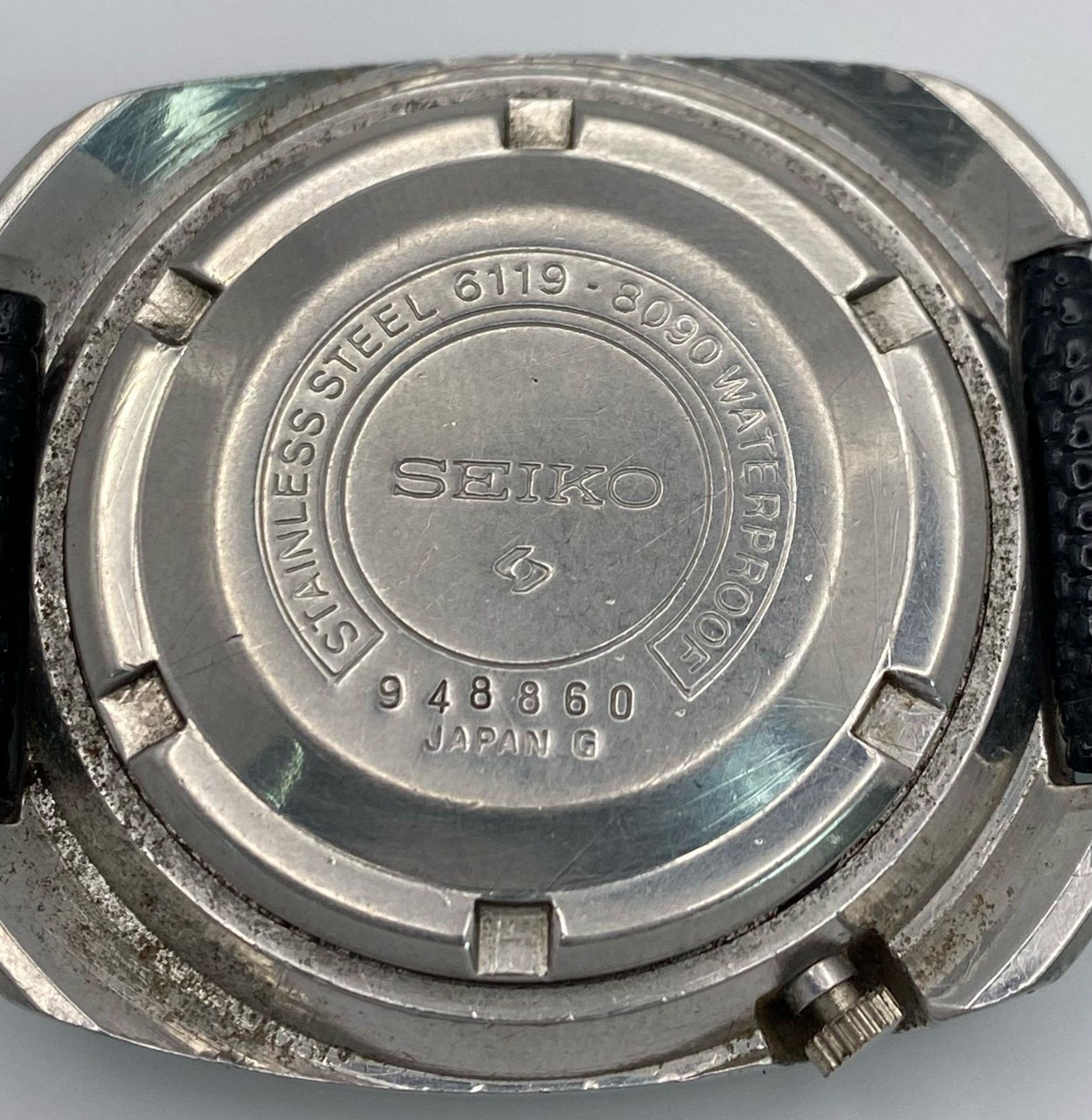 A Vintage Seiko 5 Automatic Gents Watch. Stainless steel case - 38mm. 21 jewels. Black dial with - Bild 6 aus 8