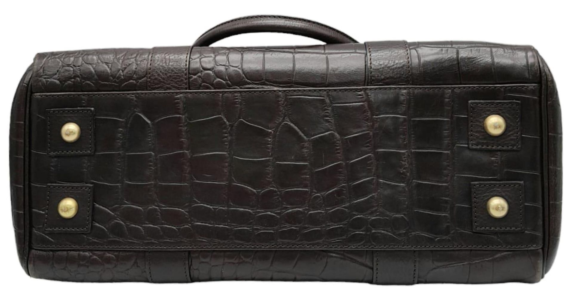 A Mulberry Chocolate 'Bayswater' Handbag. Croc embossed leather exterior with gold-toned hardware, - Image 5 of 12