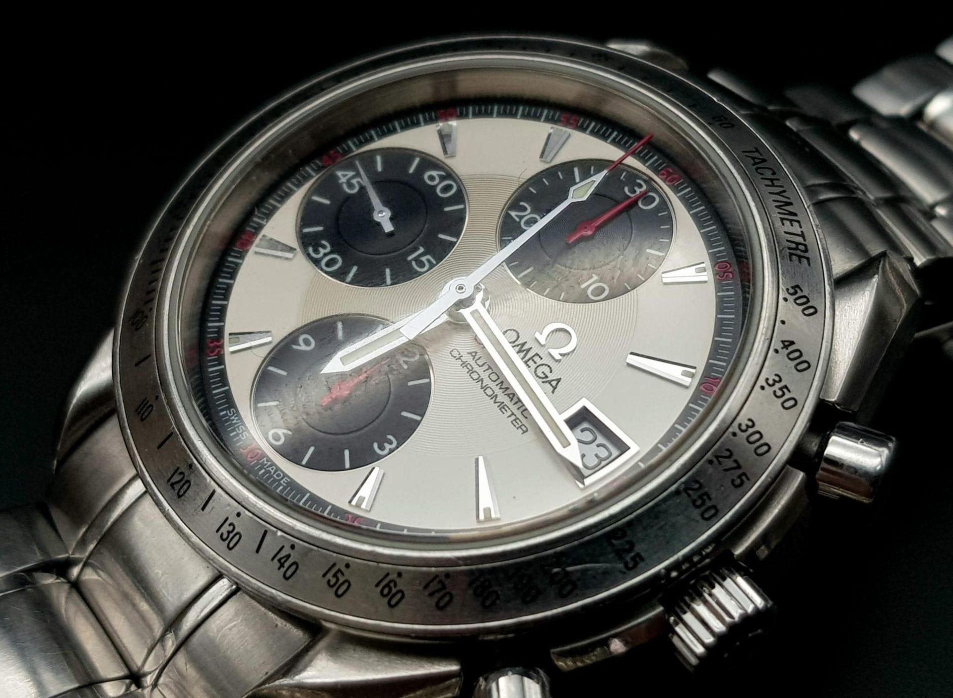 AN OMEGA "SPEEDMASTER"CHRONOMETER AUTOMATIC WITH 3 SUBDIALS AND DATE BOX IN ORIGINAL BOX . 40mm - Image 4 of 8
