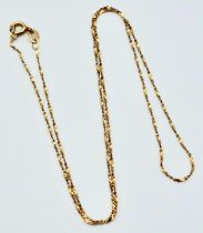 A 9K Yellow Gold Disappearing Necklace. 40cm length. 1.15g weight.