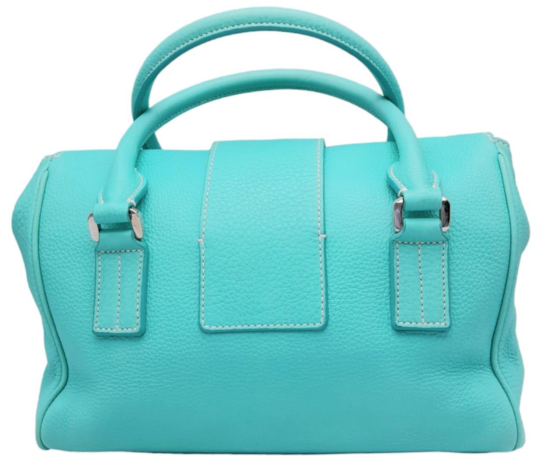 A Tiffany & Co. 'Manhattan' Satchel Handbag. The iconic 'Tiffany blue' leather exterior with - Bild 4 aus 11