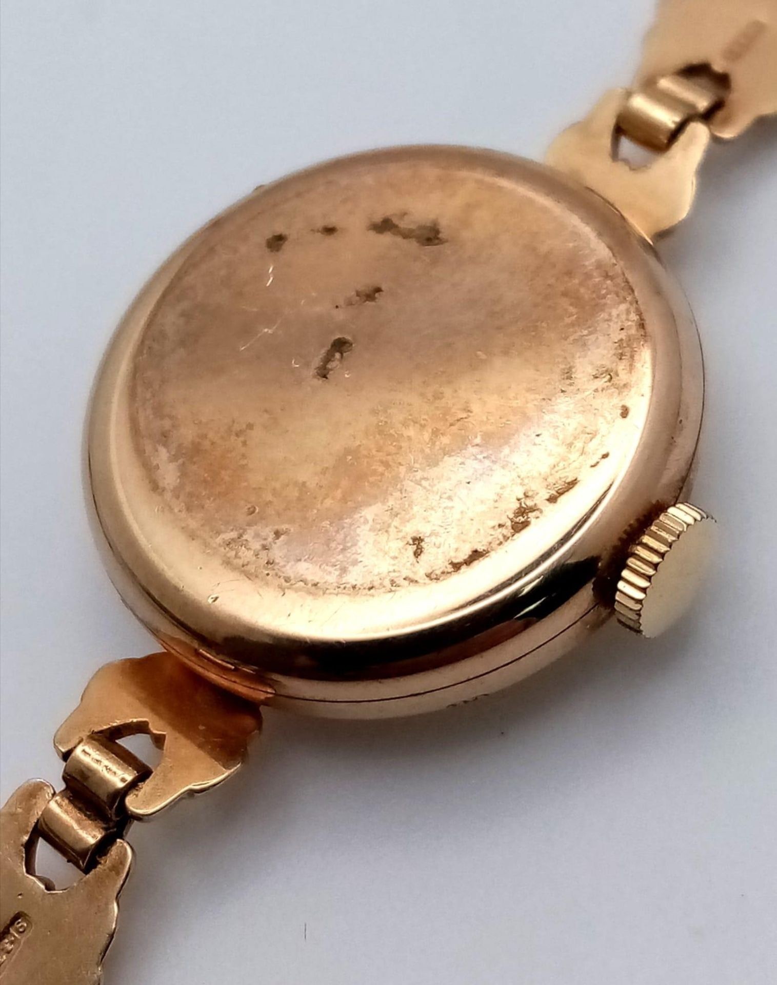 A Lovely Vintage Rotary 9K Gold Ladies Watch. 9K gold bracelet and case - 20mm. White dial. - Image 5 of 7