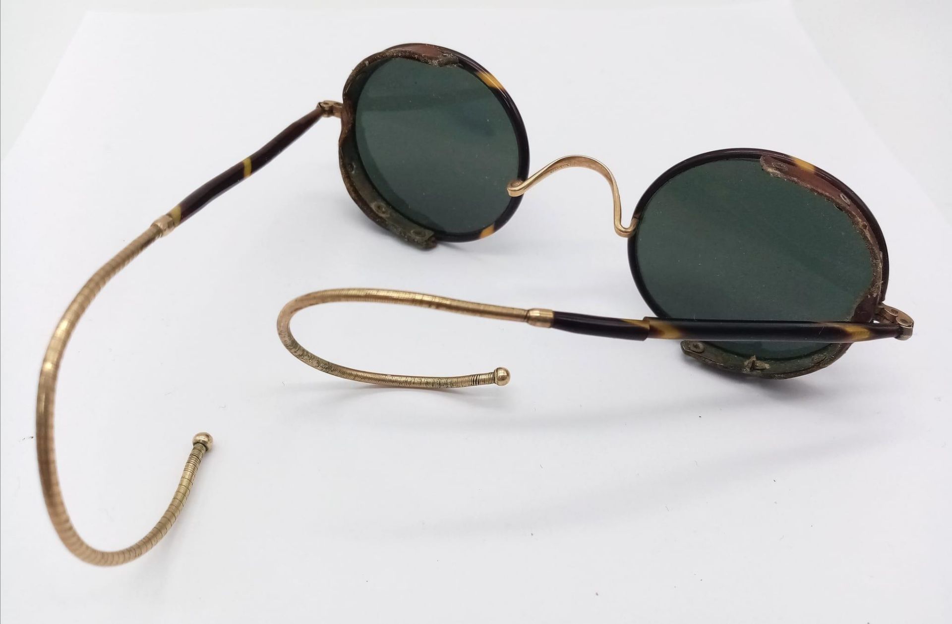 A pair of Victorian spectacles in original case. - Image 2 of 5