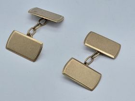 A PAIR OF 9K GOLD CHAIN LINKED CLASSIC CUFFLINKS . 4.5gms