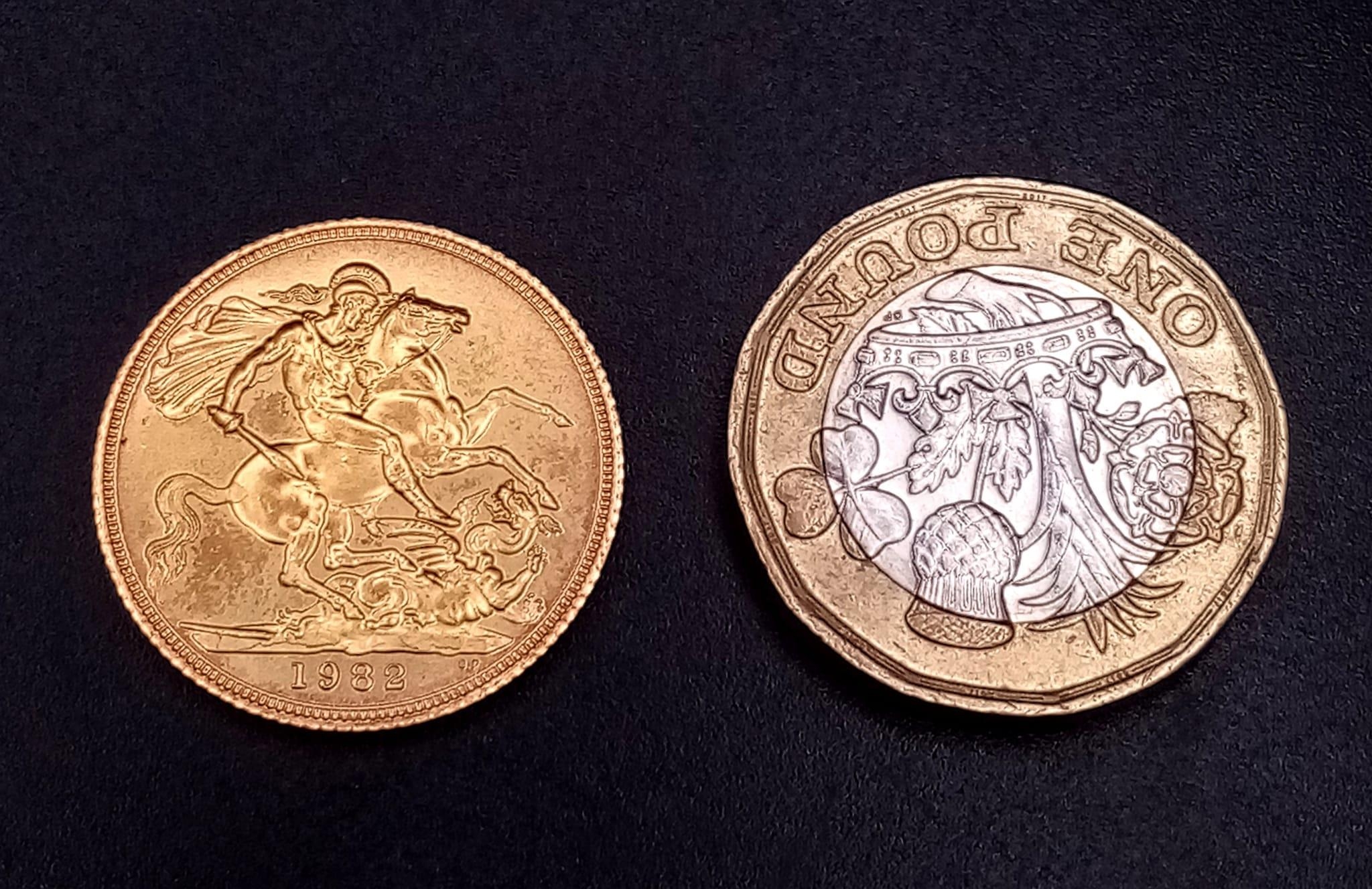 A 1982 Queen Elizabeth II 22K Gold Full Sovereign. 8g - Image 3 of 3