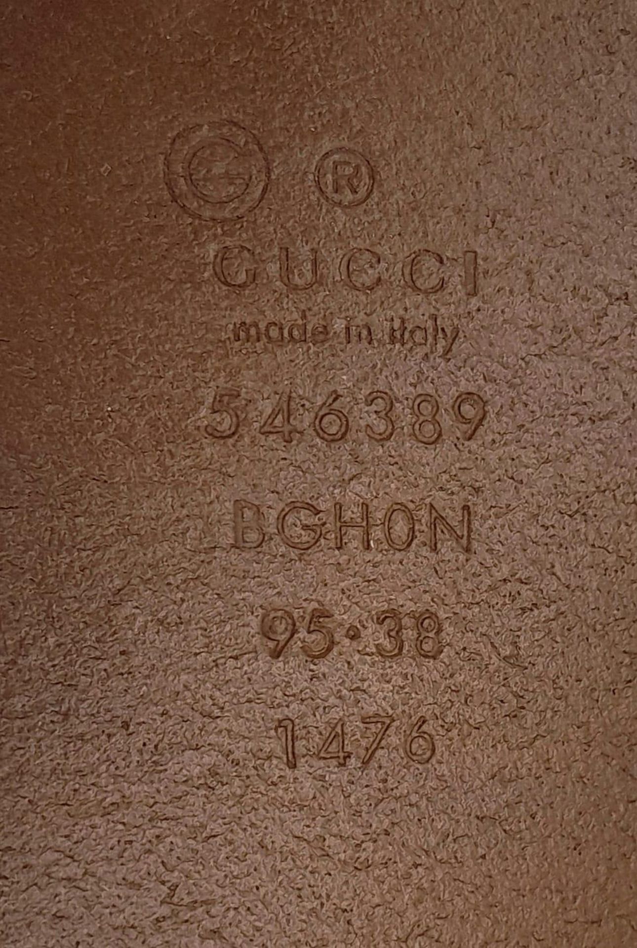 A Gucci Interlocking GG Signature Leather Belt. Brown Calfskin Leather, Silver Tone Hardware. - Bild 6 aus 6