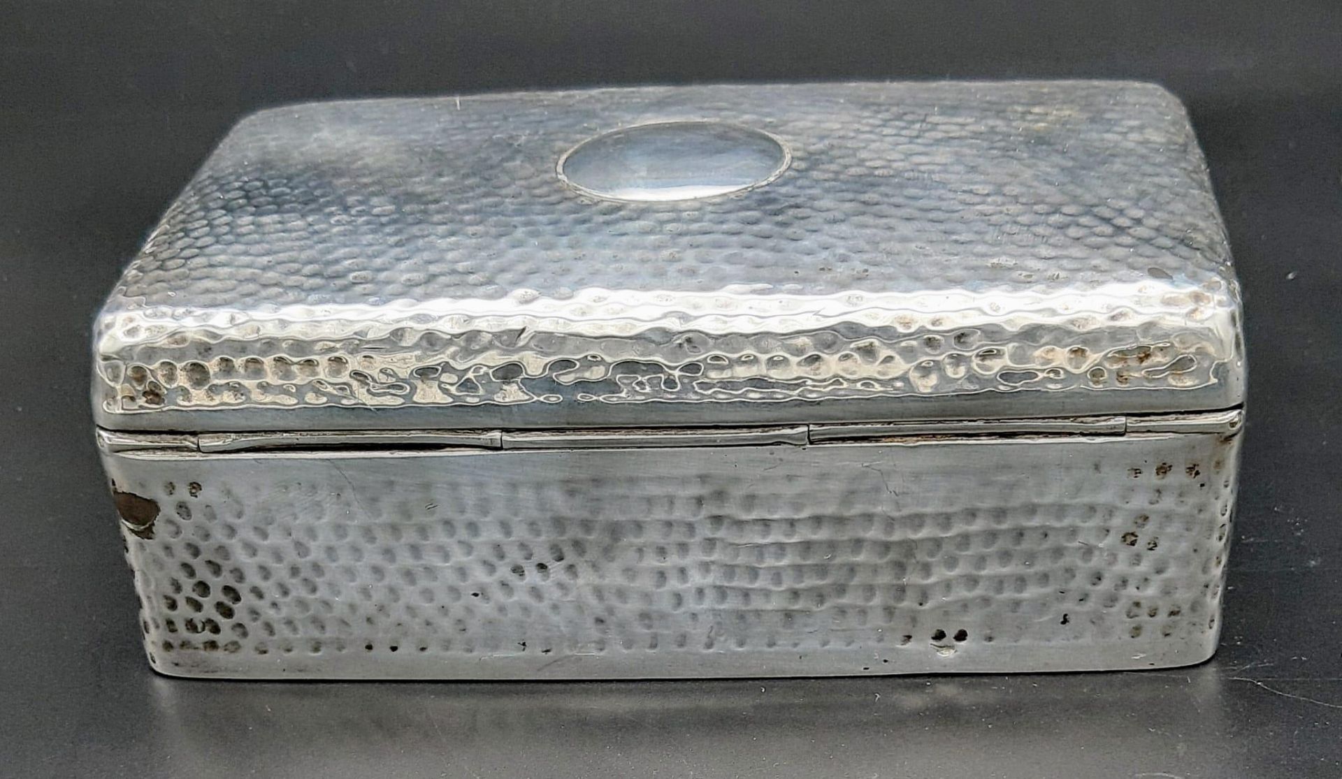 A Wonderful Antique Sterling Silver Cigarette, Cheroot Case. Dimpled silver exterior with a good - Image 3 of 8