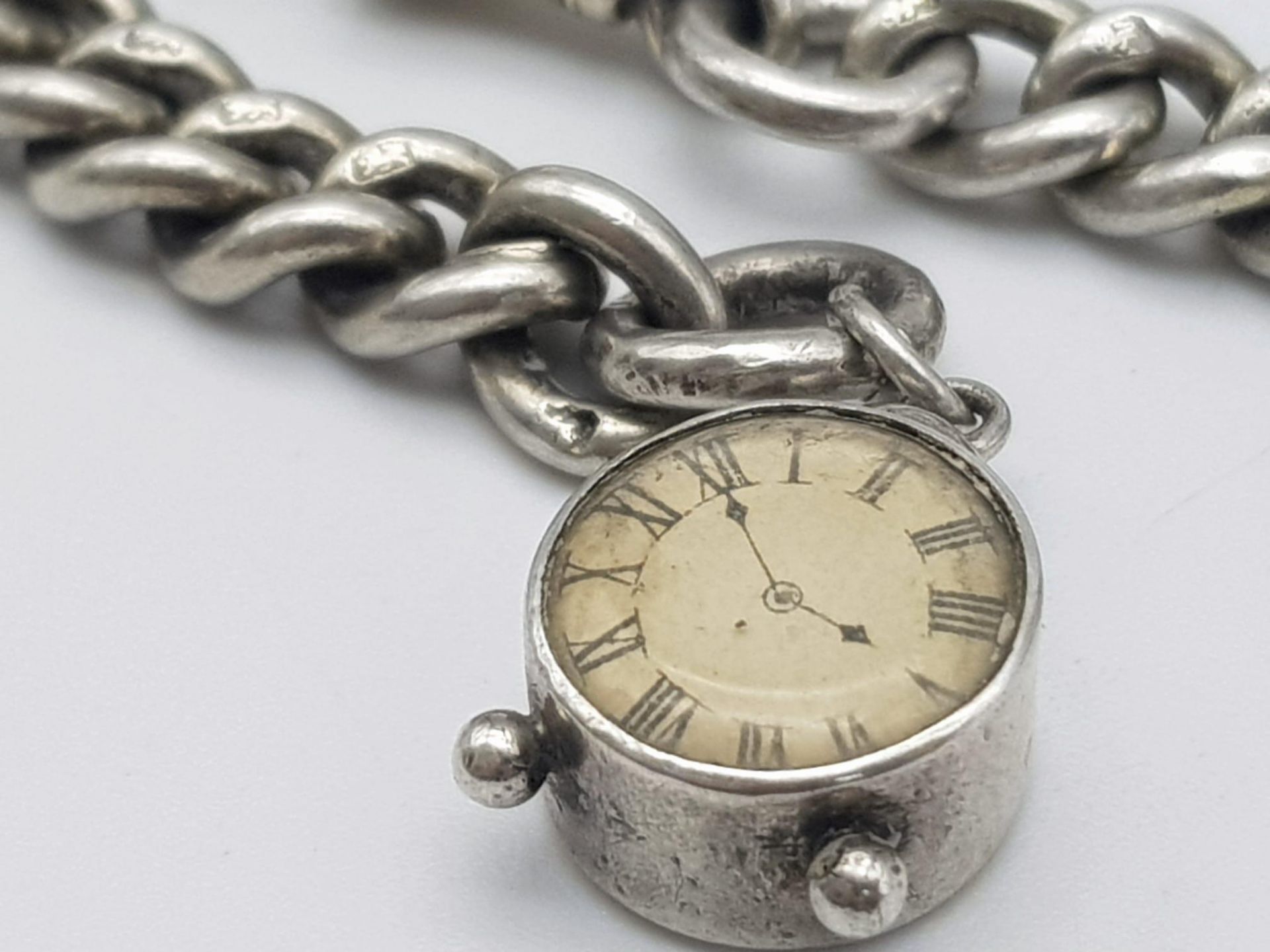 A VINTAGE STERLING SILVER ALBERT POCKET WATCH CHAIN WITH T BAR AND ALSO A CUTE MINI CLOCK CHARM - Image 3 of 5