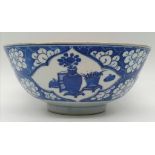 A LARGE CHINESE BLUE AND WHITE BOWL PAINTED WITH ANCIENT CHINESE FIGURES AND HAVING EXQUISITE