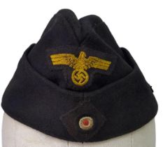 WW2 German Kriegsmarine Side Cap with insignia of the U-858 Which surrendered at Delaware, USA on