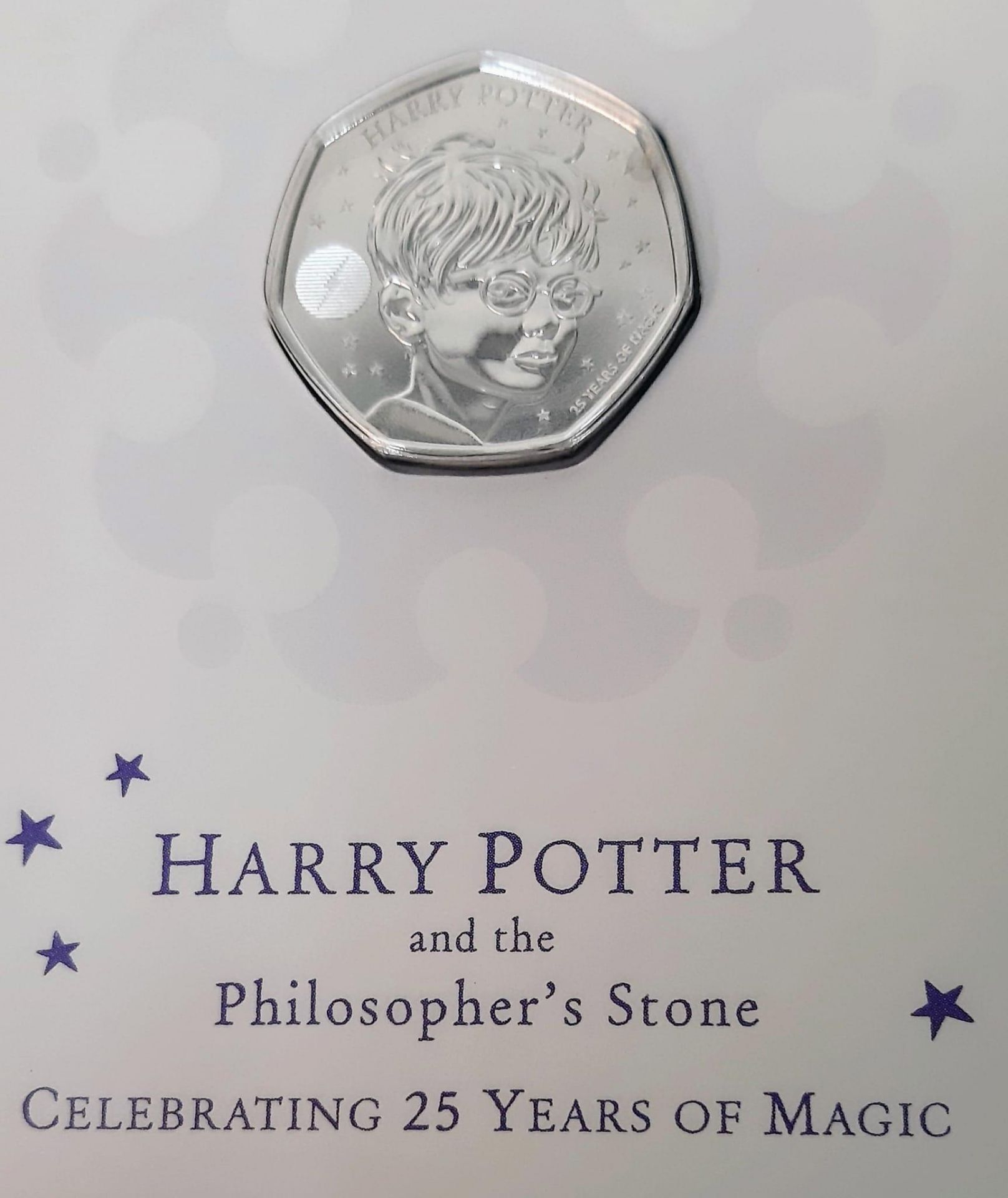 A Mint Condition Sealed Pack, Royal Mint Issue, Harry Potter and the Philosophers Stone, 25 Years of - Bild 2 aus 3
