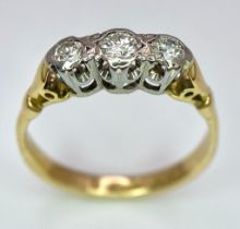 A VINTAGE 18K YELLOW GOLD & PLATINUM 3 STONE SET DIAMOND RING, WEIGHT 2.3G SIZE I, APPROX 0.20CT